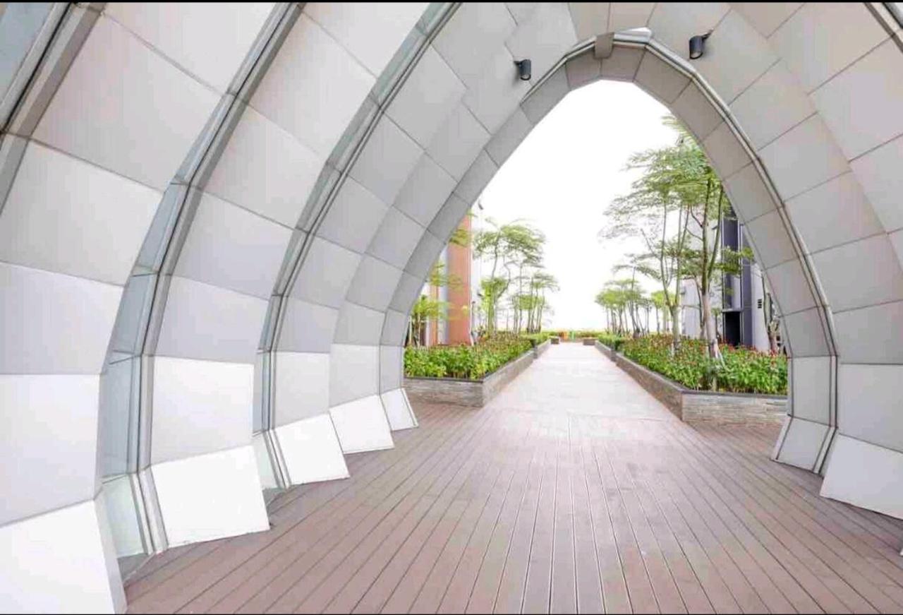 Studio Sea View Apartment At Gold Coast Pik By Mysweethome Jacarta Exterior foto