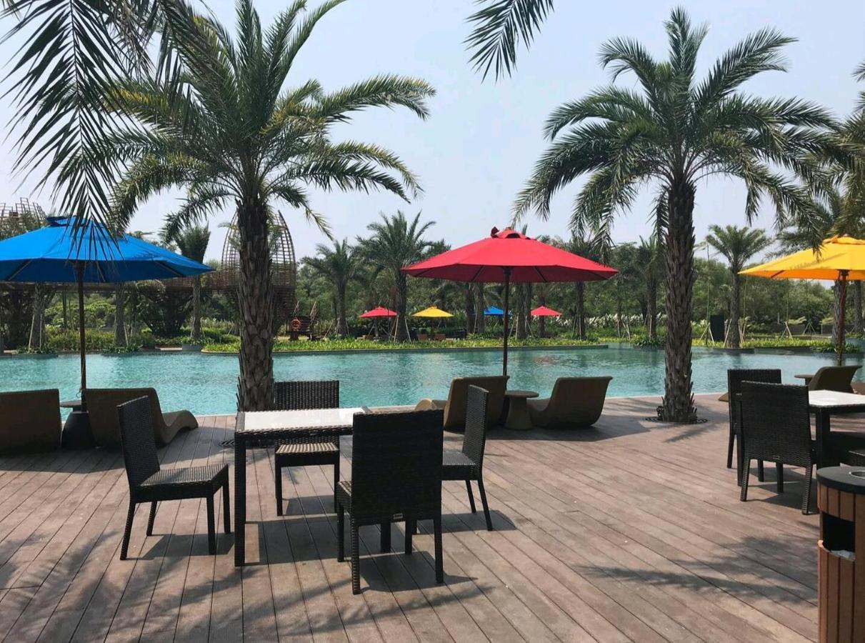 Studio Sea View Apartment At Gold Coast Pik By Mysweethome Jacarta Exterior foto